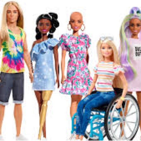 BARBIE TREASURES & COLLECTIBLES - Picture 7 of 11